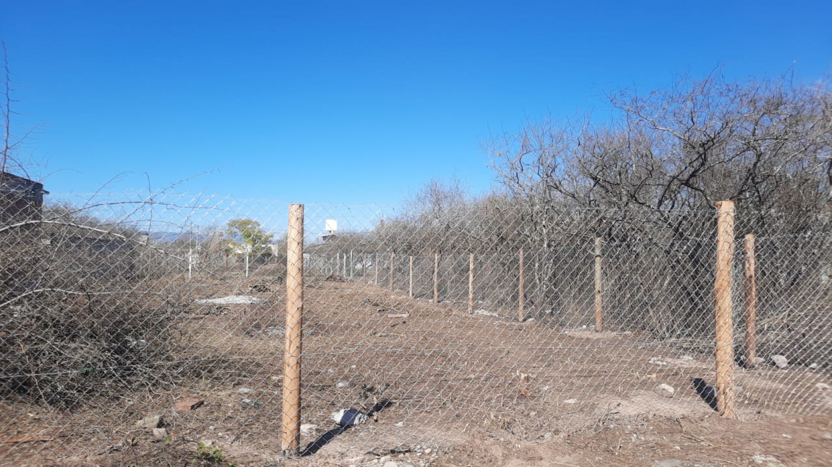 Terreno en ADIUNJU Los Perales 